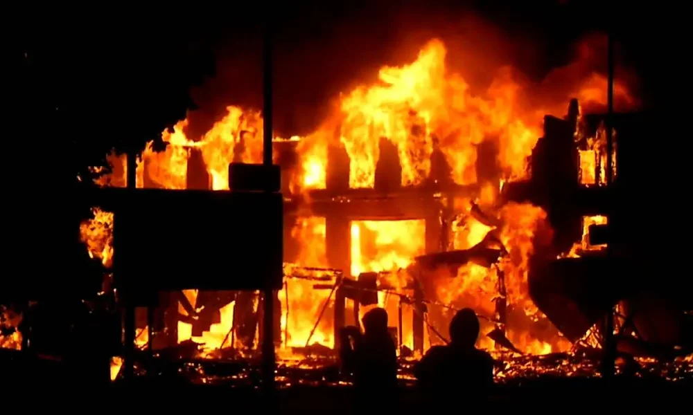 Fire ravages residential building in Oyo