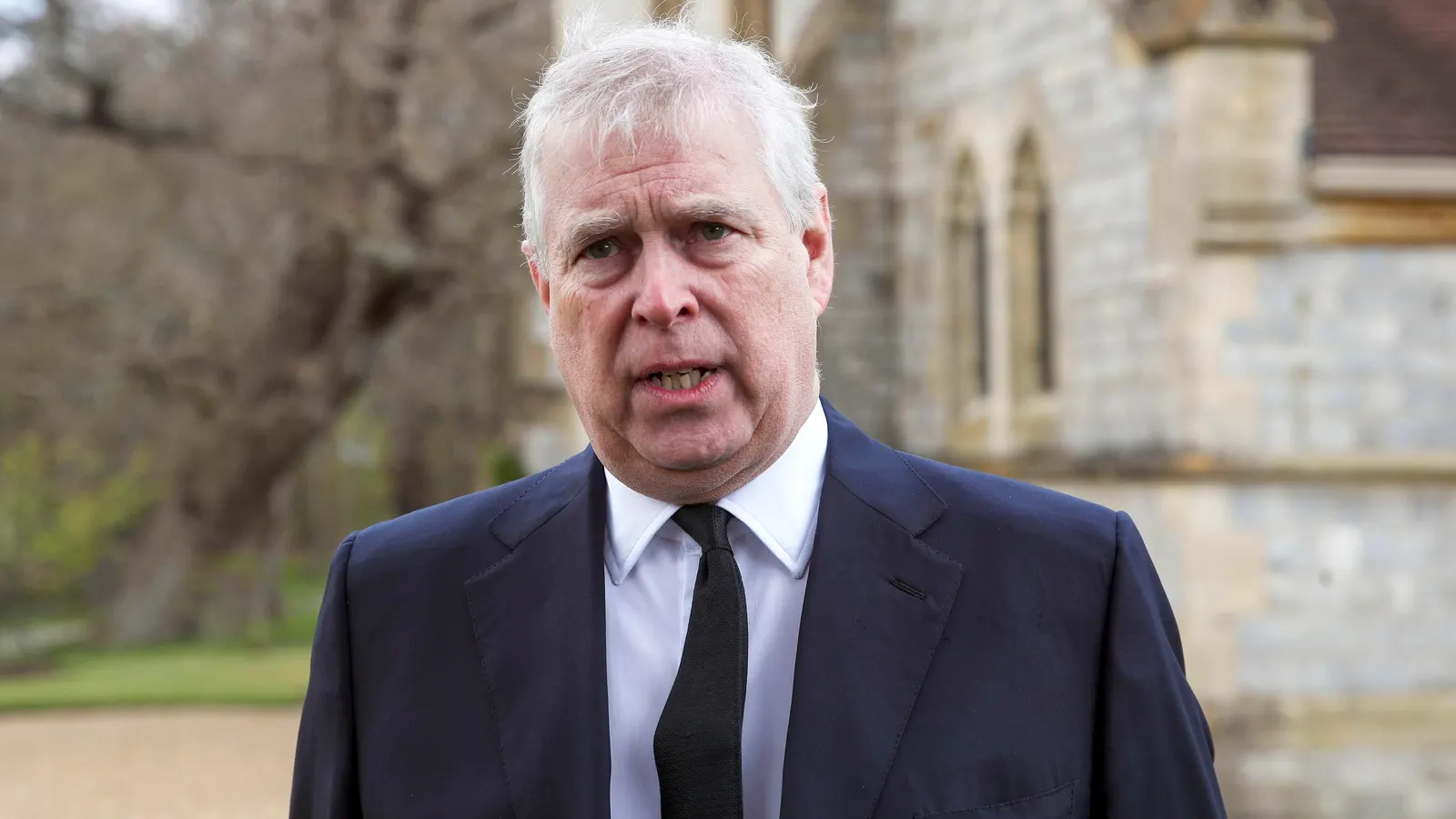 Prince Andrew gives up his Duke of York title