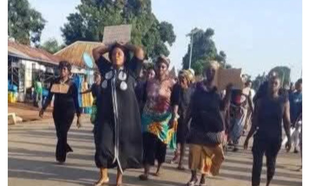 Women, children protest killing of two youths in Taraba community