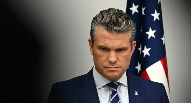 US Defense Secretary's Plane Makes Emergency Landing In UK • Channels Television