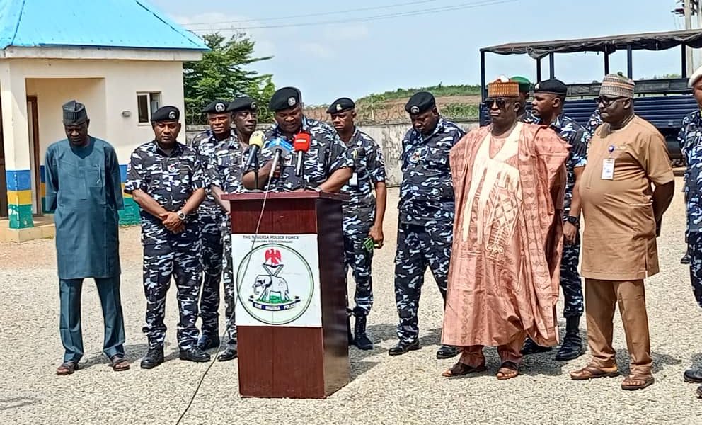 Nasarawa Police parade 25 suspects, rescue kidnap victims, recover firearms across state