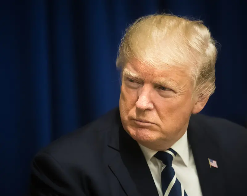 Trump demolishes part of White House