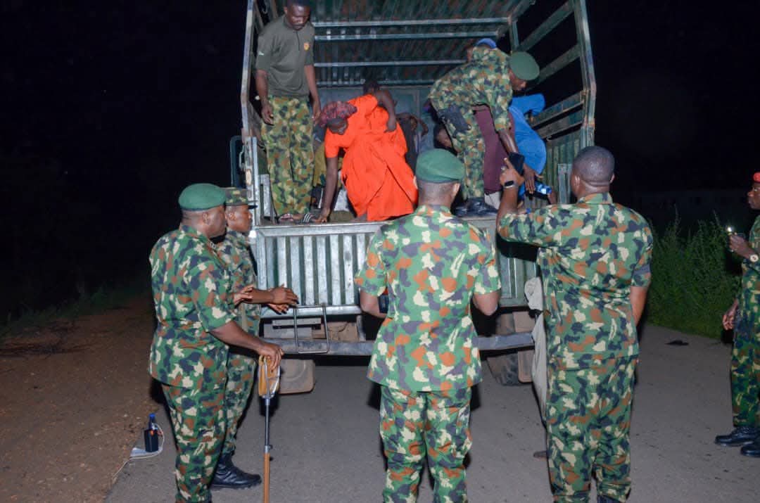 Nigerian Army troops rescue 21 kidnapped victims