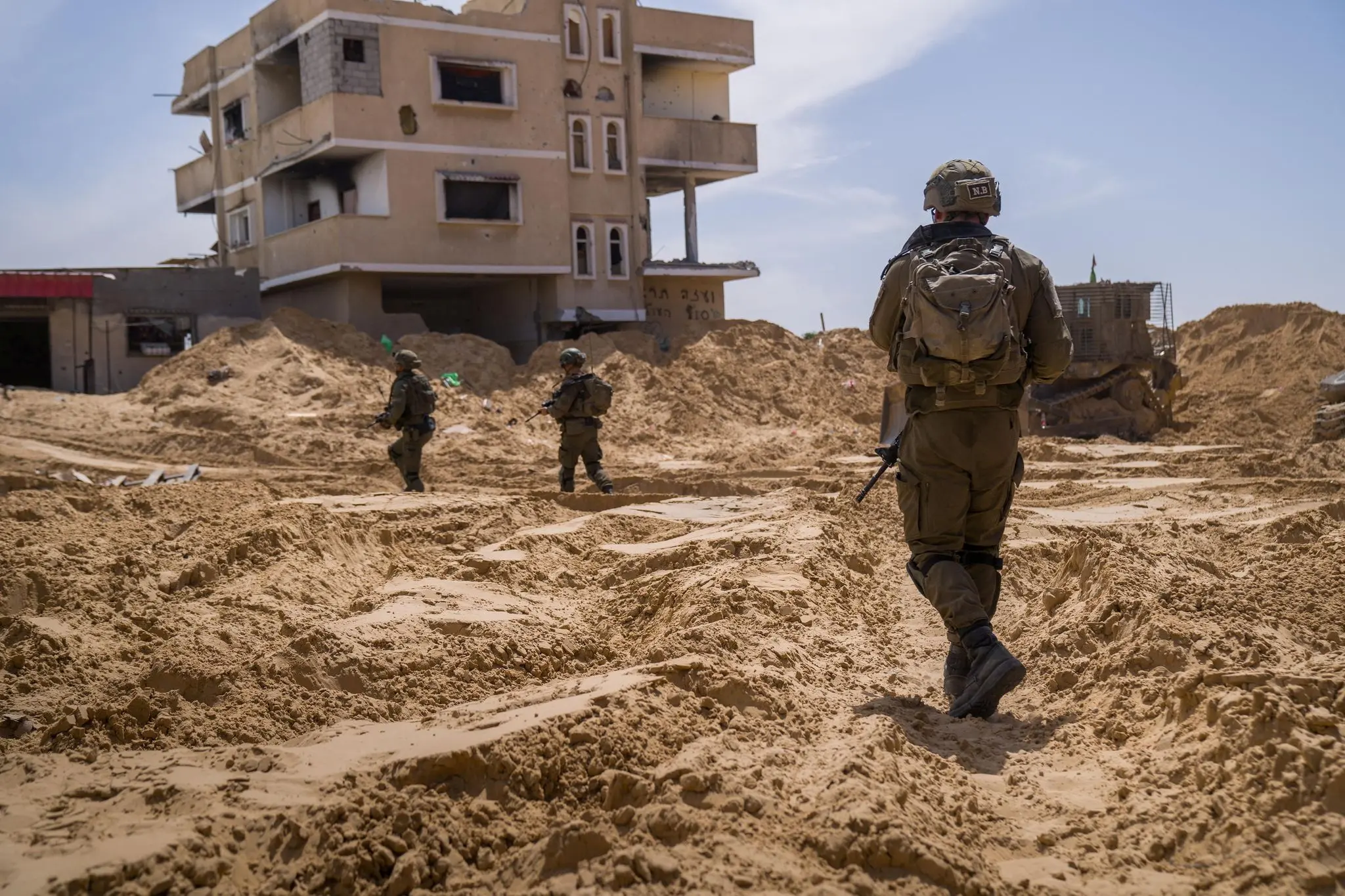 Israel troops recover bodies of 9 militants in Rafah tunnels