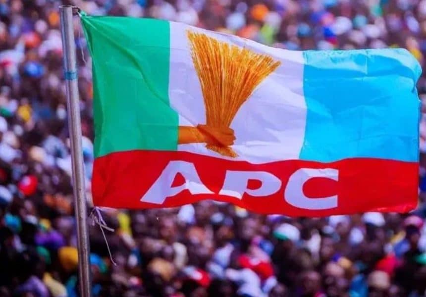 Mass Defection Hits PDP As Union Leaders Join APC In Ondo