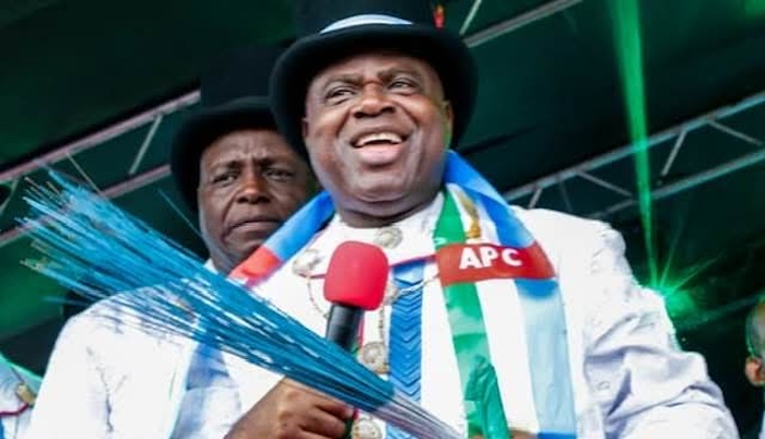 Bayelsa Governor Diri On Defection To APC From PDP  – Arise News