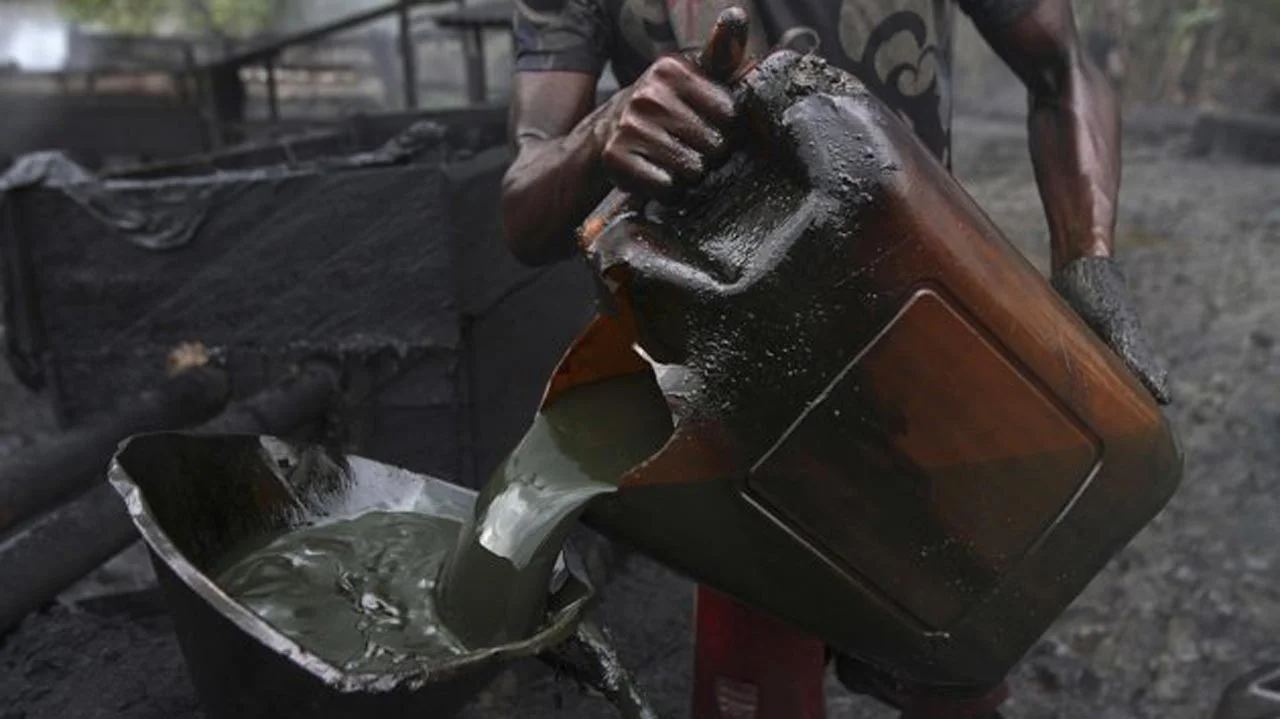 Lagos: LAGESC busts illegal oil bunkering hub, arrests 27 suspects with counterfeit currency