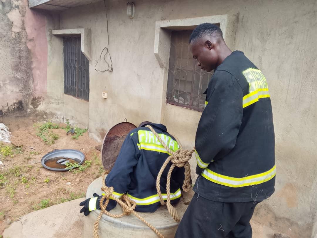 Oyo fire service removes 27-year-old man from well in Ogbomoso