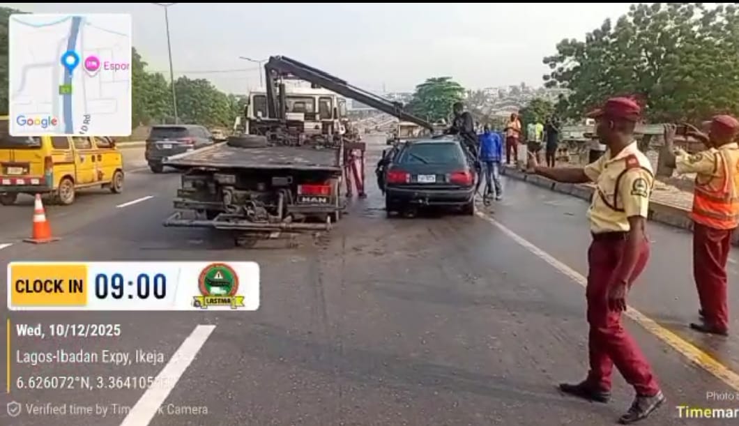 Family of three dies in Lagos– Ibadan Expressway crash