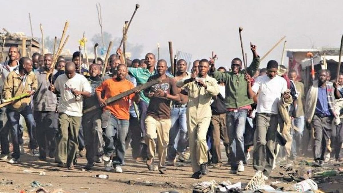 One feared dead as rival cult groups clash in Lagos