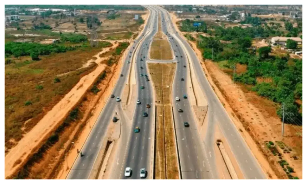 Soldiers thwart robbery attempt on Abuja-Kaduna Highway, nab one suspect