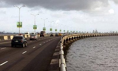 Two injured as Truck tips over on Third Mainland Bridge (VIDEO)