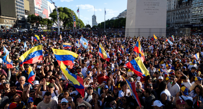 Venezuelans Abroad Celebrate Maduro Ouster • Channels Television